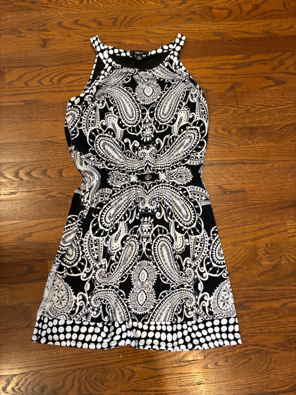 Black & White Paisley Halter Dress style and co size small